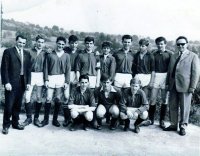 A-Jugend 1964/65 mit Vorstand Hugo Friedrich und Jugendleiter Erich Dennig