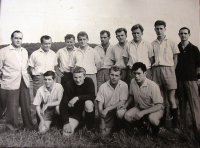 Kurierpokalsieger 1961/62 mit Trainer Ewald Kastner und 2. Vorstand Paul Schroth