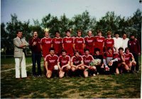 Meistermannschaft 1984 mit Trainer Ernst Beck, Spielausschuss Dieter Dennig und Vorstand Peter Gröteke